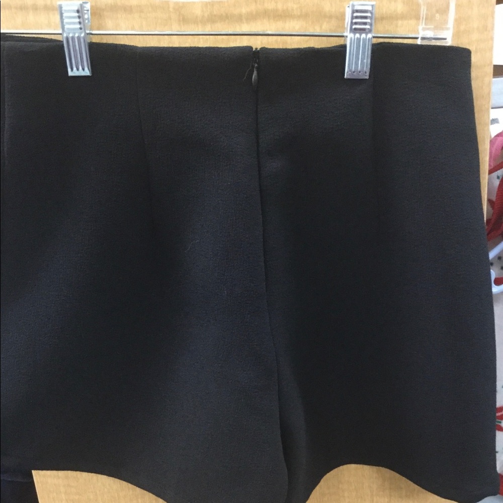 Shorts - Picture 2 of 2